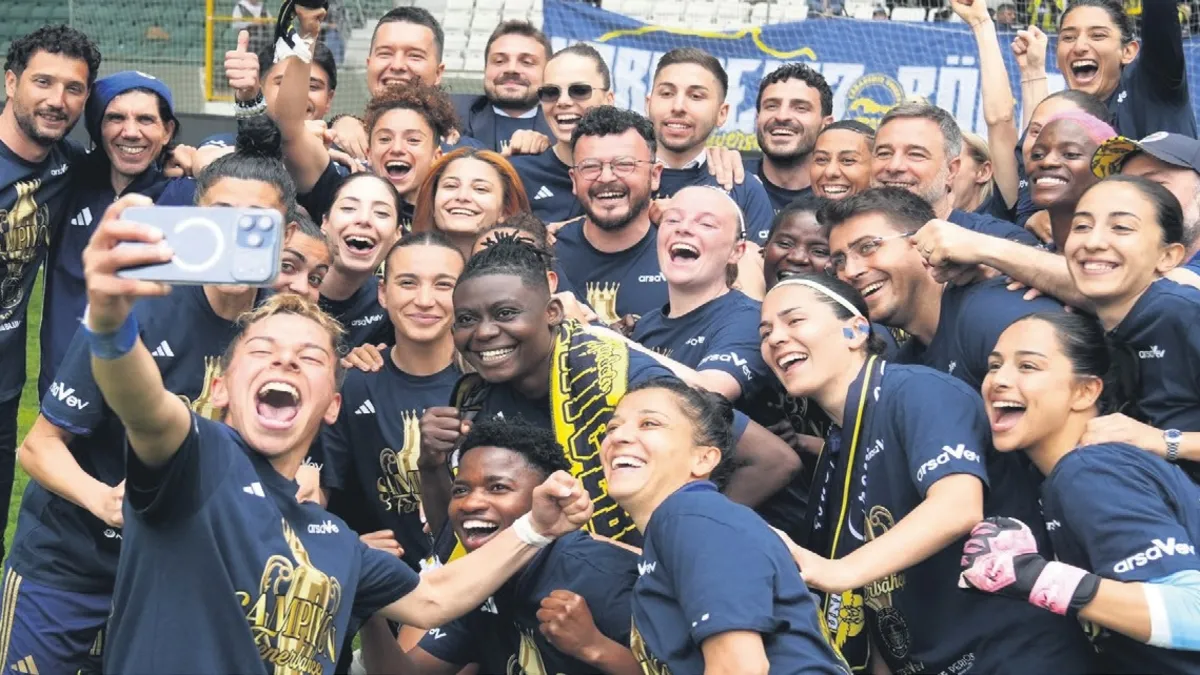 Fenerbahçe kadınlarda ilk kez şampiyon!