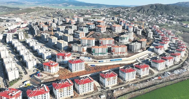 Yaralarımızı birlikte sarıyoruz