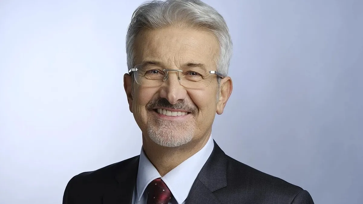 Bursa’daki yolsuzluk skandalında yeni detaylar! Turgay Erdem rüşvet taşınmazlarını sevgilisinin üzerine yaptı Bursa’daki yolsuzluk skandalında yeni detaylar! Turgay Erdem rüşvet taşınmazlarını sevgilisinin üzerine yaptı