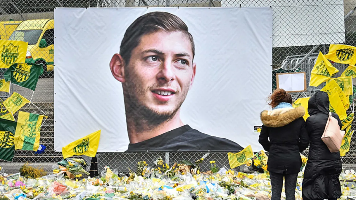 Emiliano Sala için 104 milyon sterlinlik tazminat talebi kabul görmedi! Emiliano Sala için 104 milyon sterlinlik tazminat talebi kabul görmedi!