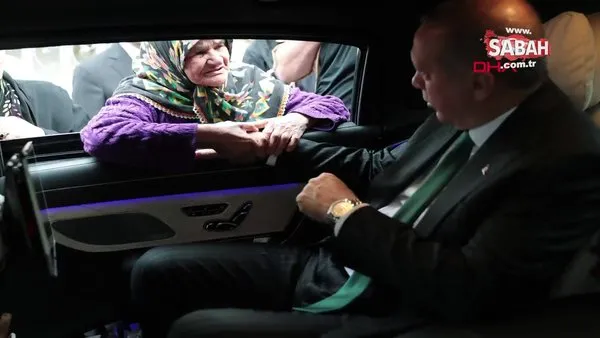 Cumhurbaşkanı Erdoğan cuma namazı çıkışı vatandaşlarla sohbet etti