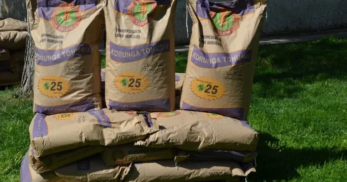 Muş’ta yüzde 100 hibeyle 150 çiftçiye 100 ton korunga tohumu dağıtıldı