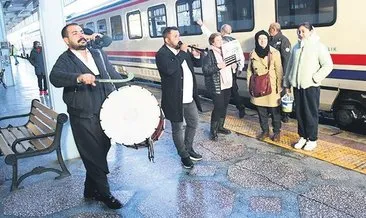Diyarbakır Ekspresi Anadolu’yu turluyor