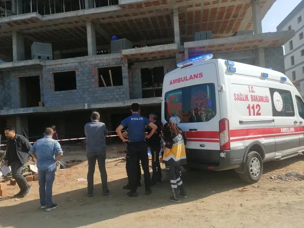 insaatin-3-katindan-dusen-isci-hayatini-kaybetti-1696407023009.jpg