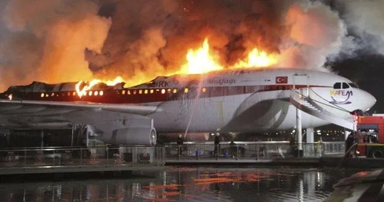 Konya’da uçak restoranda yangın