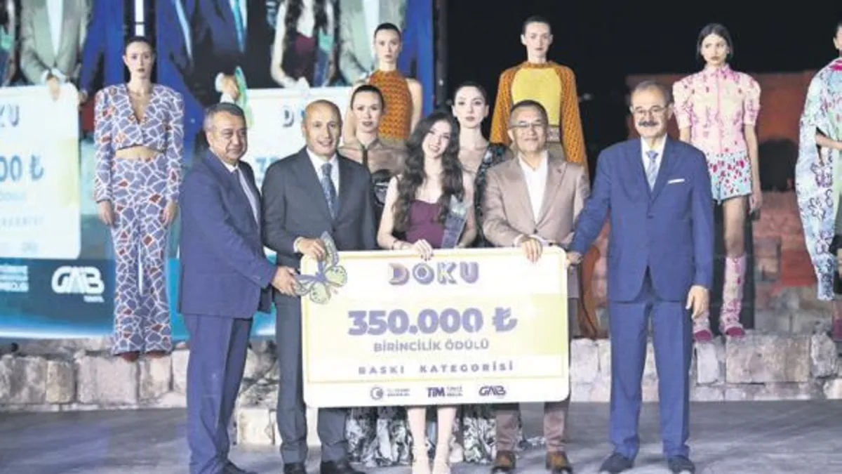 Genç tasarımcılara 2.45 milyon TL ödül dağıtıldı Genç tasarımcılara 2.45 milyon TL ödül dağıtıldı