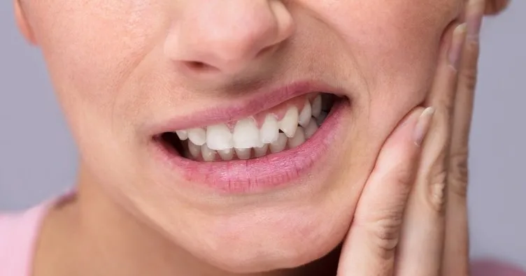 Karanfil Diş Ağrısına İyi Gelir Mi? Diş Ağrısı İçin Karanfil Nasıl Kullanılır, Ne Kadar Bekletilir, Zararı Var Mı?