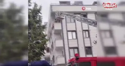 Beylikdüzü’nde ev yangını: 3 kişi mahsur kaldı | Video