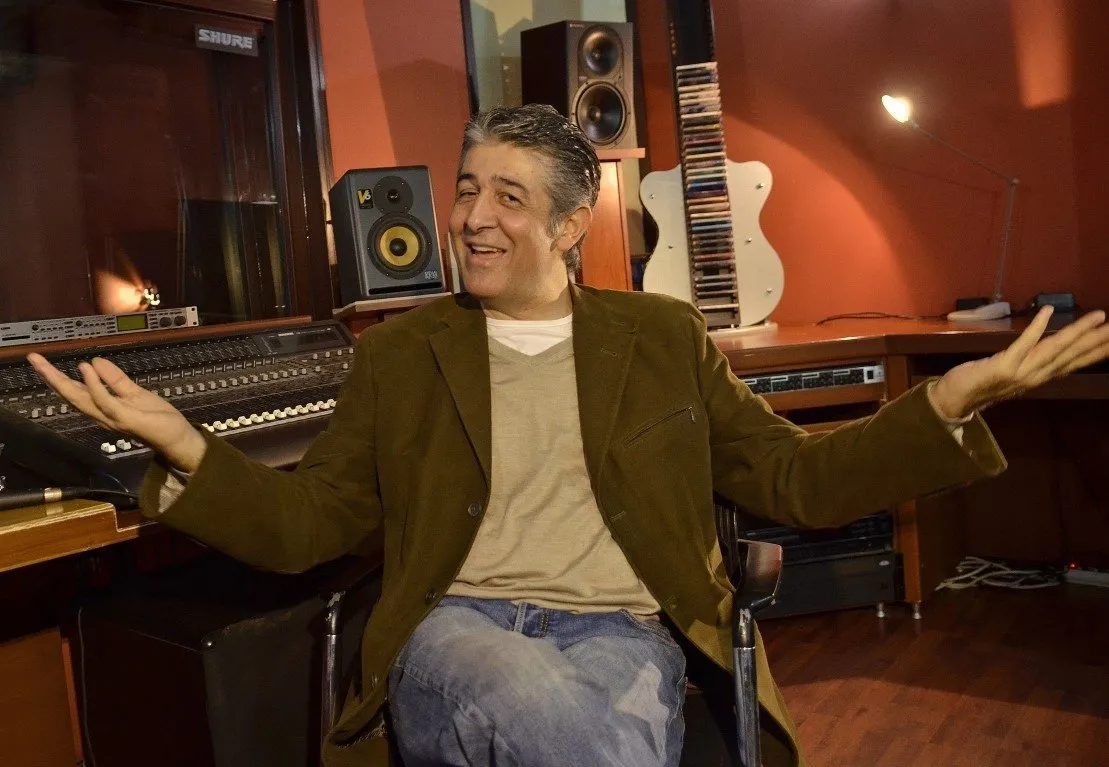 Murat Gogebakan In Kalbim Yarali Sarkisi Sosyal Medyada Gundem Oldu Kanser Tedavisi Gorurken Esi Onu Terk Etmisti Galeri Magazin