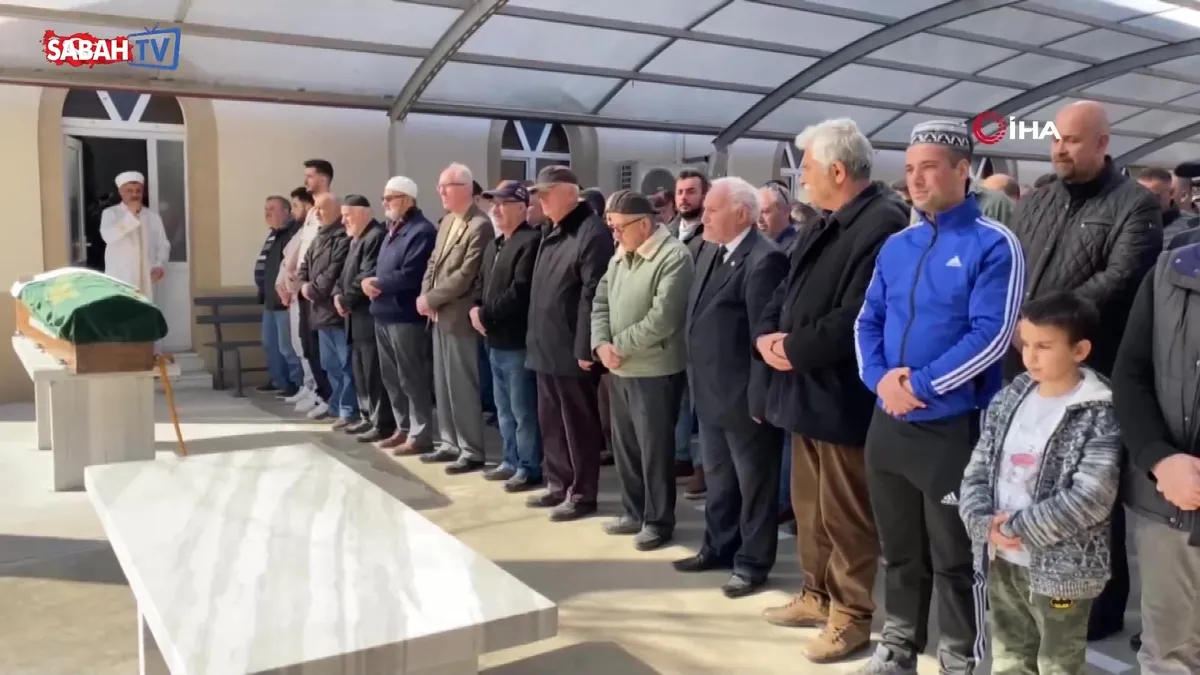 Okul bahçesindeki korkunç cinayet: “Evladım, oğlunun gözü önünde hunharca katledildi” | Video videosunu izle Okul bahçesindeki korkunç cinayet: “Evladım, oğlunun gözü önünde hunharca katledildi” | Video videosunu izle