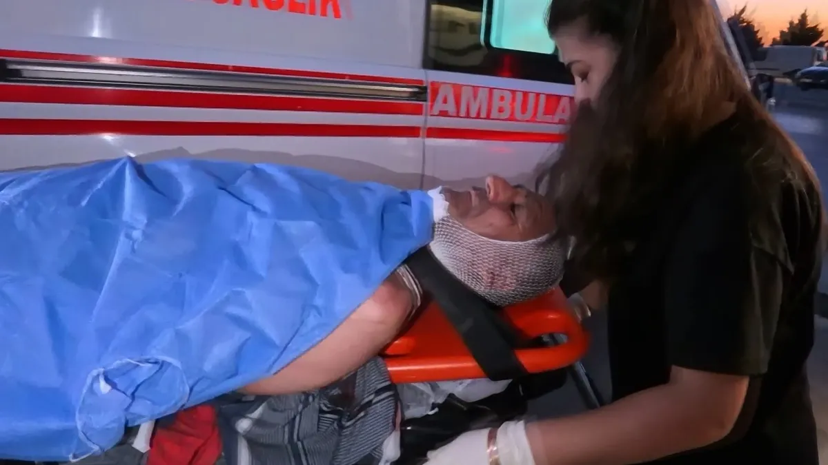 Aksaray’da çırak dövme meselesi kanlı bitti: 3 yaralı Aksaray’da çırak dövme meselesi kanlı bitti: 3 yaralı