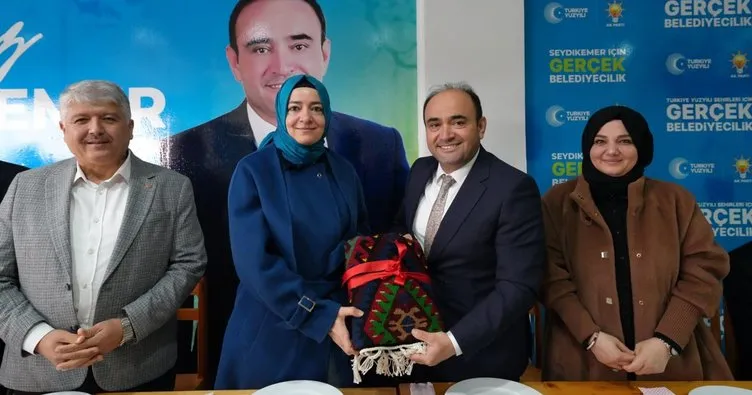 Fatma Betül Sayan Kaya, Seydikemer’de seçim çalışmalarına destek verdi