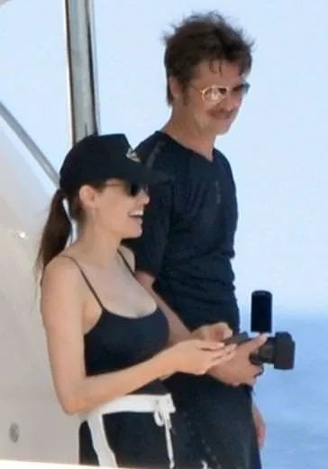 Brad Pitt ve Angelina Jolie balayında