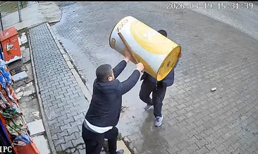 Tekel bayisinde taşlı sopalı kavga!