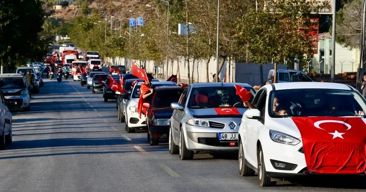 Fethiye’deki Cumhuriyet yürüyüşü coşkulu geçti