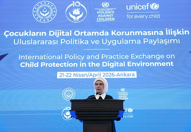 emine-erdogan-teknoloji-sirketlerinin-cocuk-dostu-tasarim-yapmalari-zorunluluktur-1776784594228.jpeg Emine Erdoğan: “Teknoloji şirketlerinin çocuk dostu tasarım yapmaları zorunluluktur”