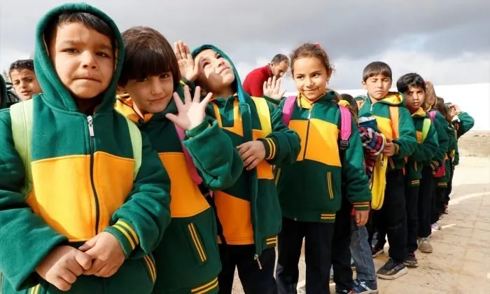 Barış Pınarı’yla huzur geldi! Türkiye’nin onardığı Tel Abyad’daki okul eğitime açıldı