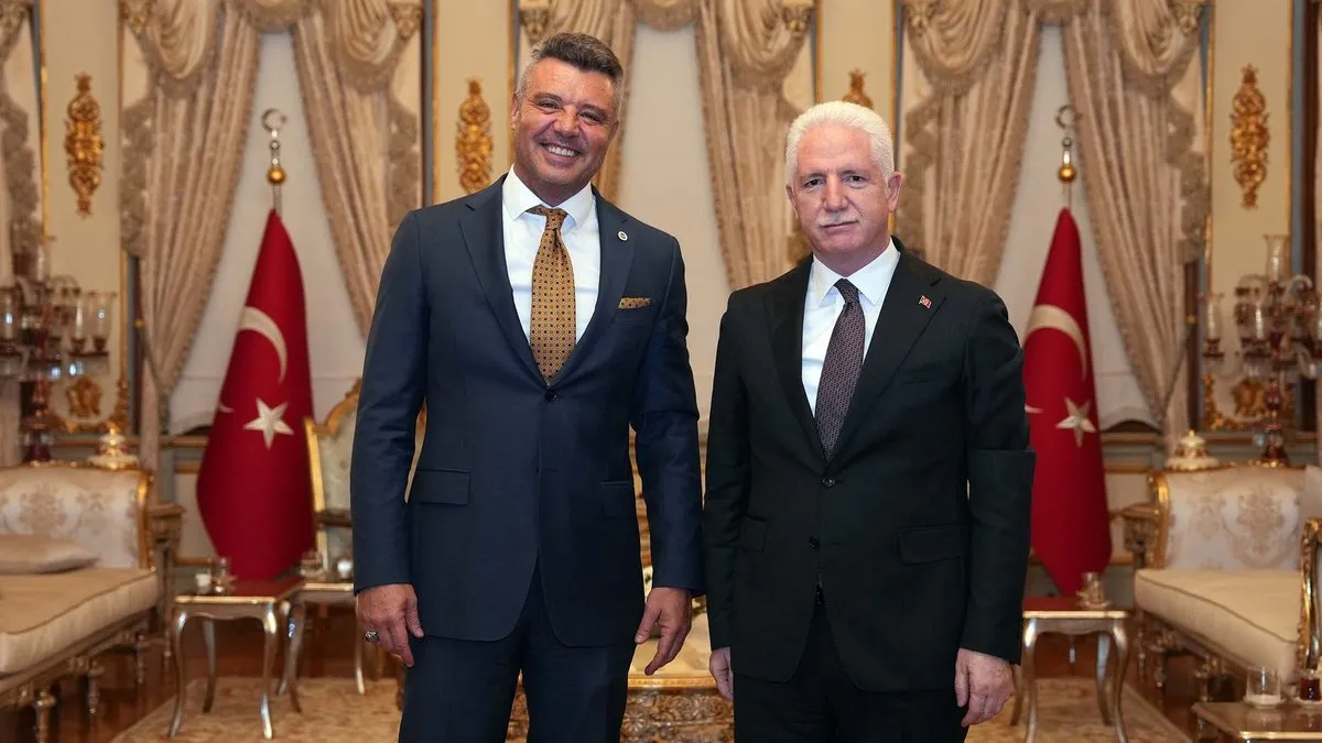 Saran ve yönetim kurulu üyelerinden İstanbul Valisi Gül’e ziyaret Saran ve yönetim kurulu üyelerinden İstanbul Valisi Gül’e ziyaret