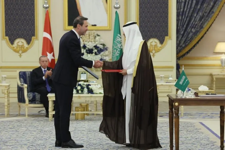 Başkan Erdoğan’ın Suudi Arabistan ziyareti gündeme damga vurdu! Önemli bir noktaya vurgu yaptılar