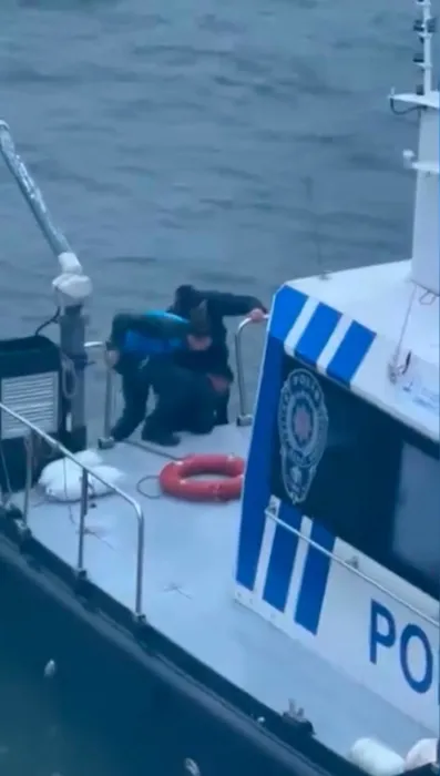 İstanbul’da korku dolu anlar! Haliç Metro Köprüsü’nden düştü! İşte o anlar...