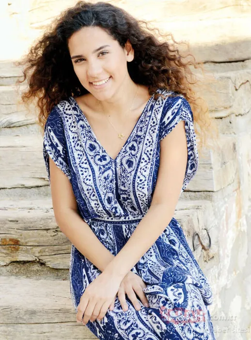 Yaprak Dökümü’nün Ayşe’si Şebnem Ceceli yıllar sonra ortaya çıktı! Bennu Yıldırımlar sosyal medyadan paylaştı