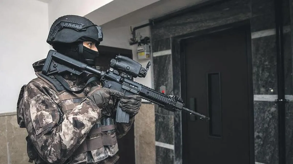 FETÖ hükümlüsüne şafak operasyonu