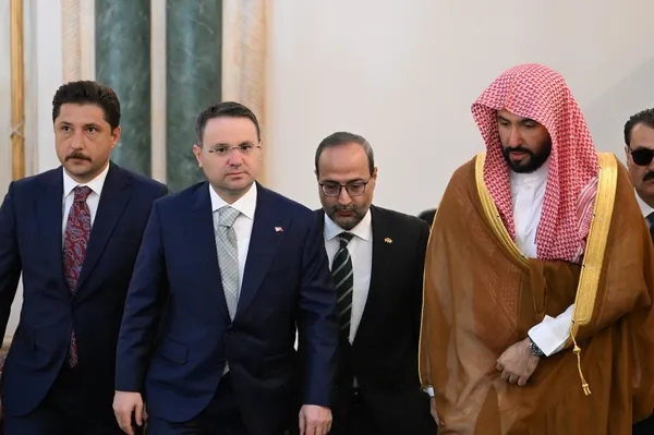 turkiye-ile-suudi-arabistan-arasinda-adalet-koprusu-gucleniyor-gurlekten-suudi-arabistana-is-birligi-mesaji-1784719974355.jpg
