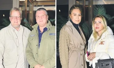 Akşam yemeğinde dost buluşması