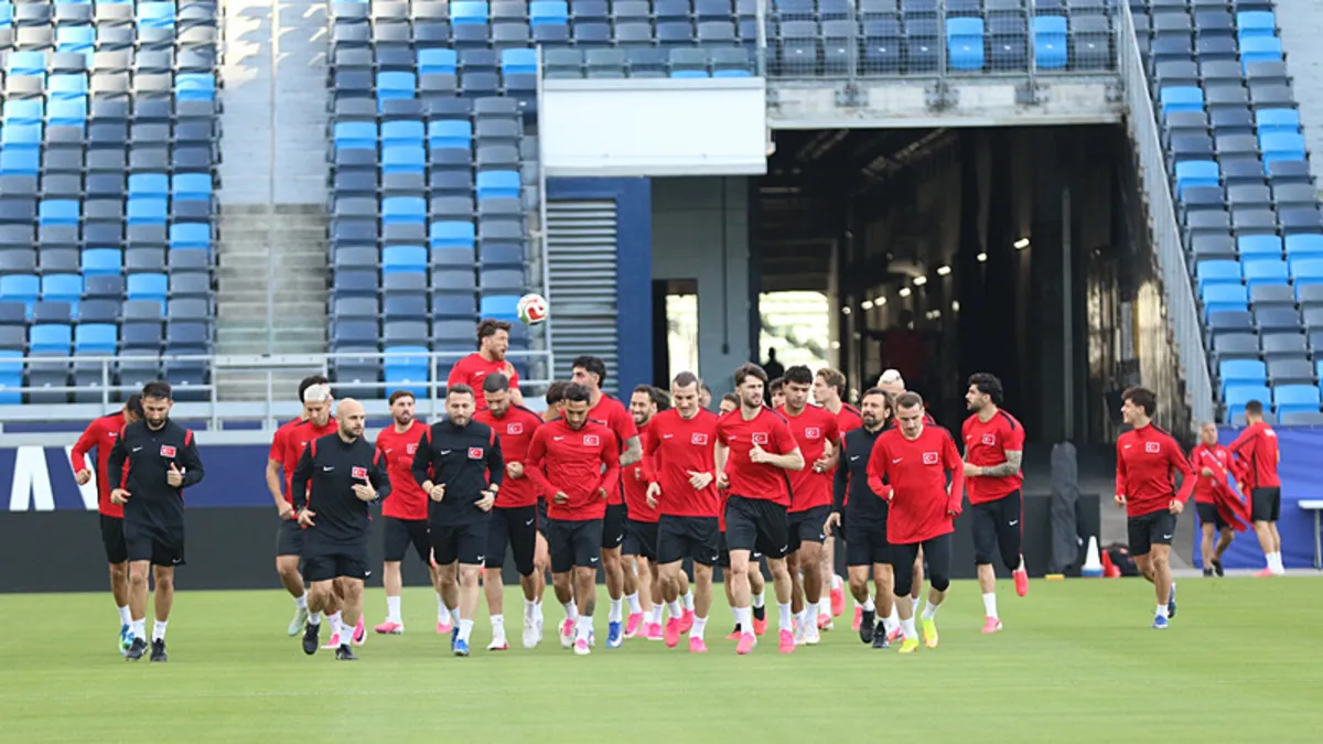 A Milli Futbol Takımı, Los Angeles’taki ilk idmanını yaptı! A Milli Futbol Takımı, Los Angeles’taki ilk idmanını yaptı!