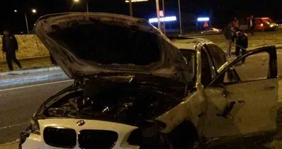 Kavşakta kaldırıma çıkan otomobildeki 4 kişi yaralandı #erzurum
