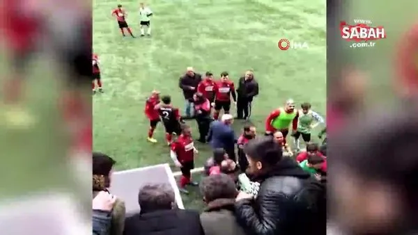 Amator Macta Once Yumruklar Sonra Kartlar Havada Ucustu Video Videosunu Izle Sabah Tv