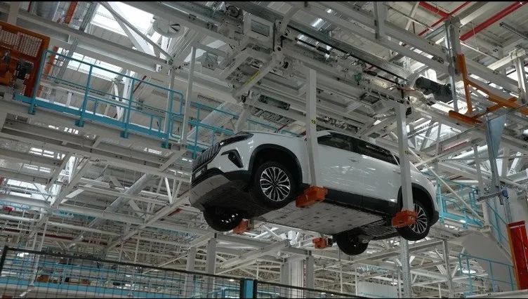 Fransız basını TOGG'u mercek altına aldı: Tek tek incelediler! Her şey çok hızlı gelişti