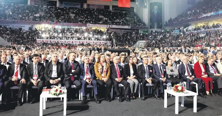 CHP’de çekişmeli kurultay