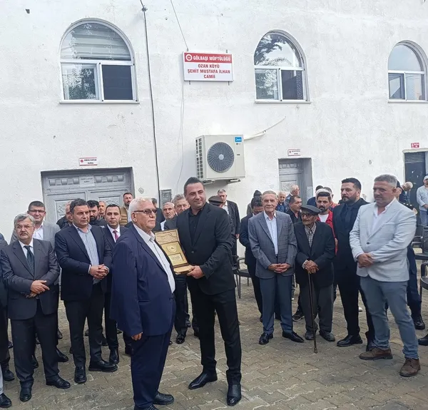 depremde-yikilan-camii-yeniden-insa-edildi-sehit-mustafa-ilhanin-adi-yasatilacak-1790972472087.jpg
