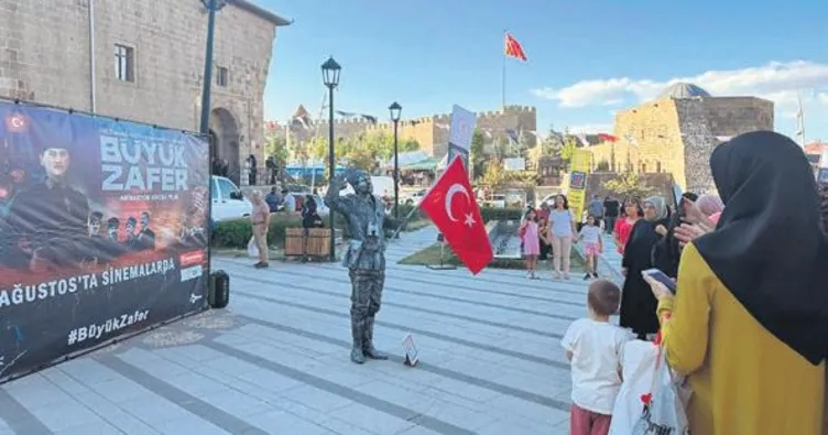 ‘Büyük Zafer’ Erzurum’da tanıtıldı