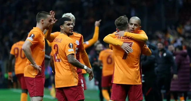 7 maçtır kazanamayan Galatasaray'ın konuğu Antalyaspor!