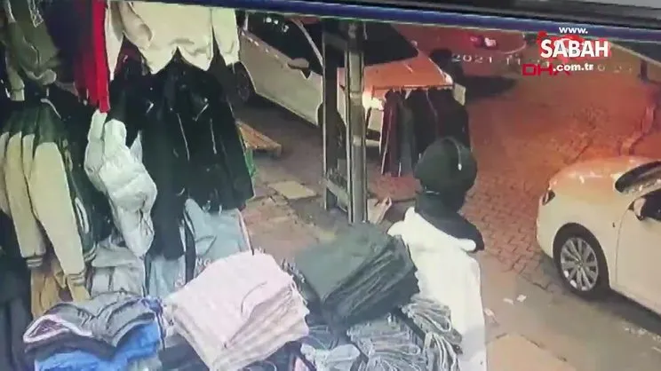 Esenyurt'ta çalışır halde bırakılan otomobili çaldılar | Video