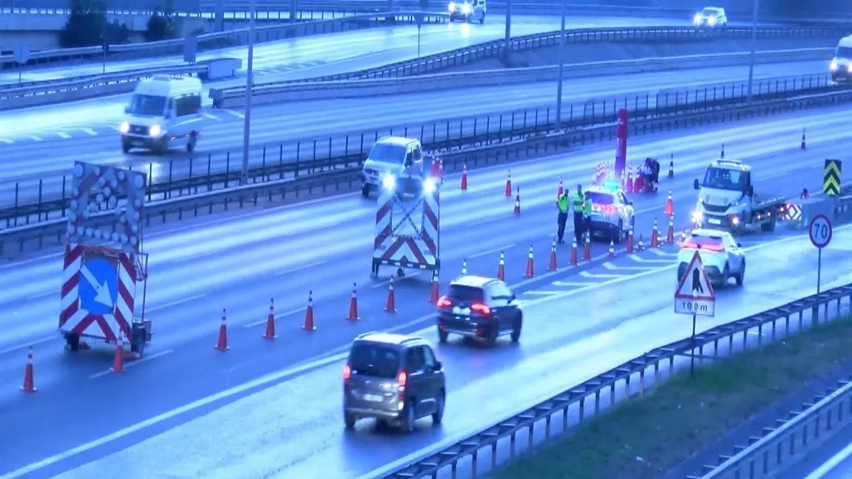 İstanbul'da bazı yollar trafiğe kapatıldı haber görseli