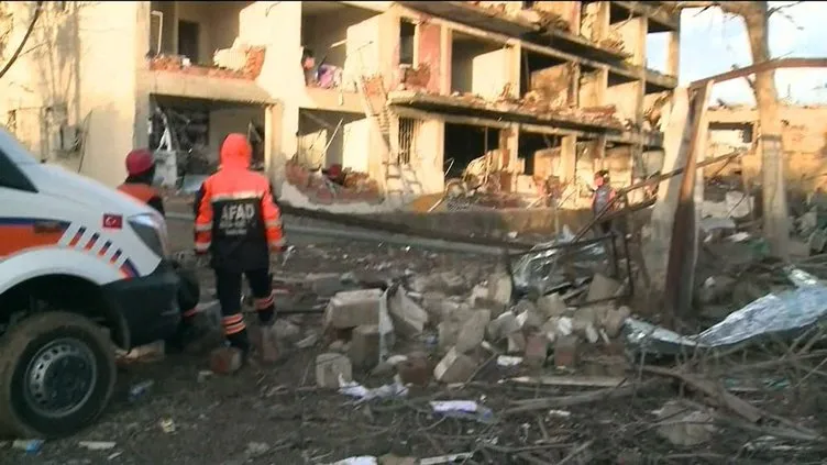 Diyarbakır’da emniyet müdürlüğüne bombalı saldırı