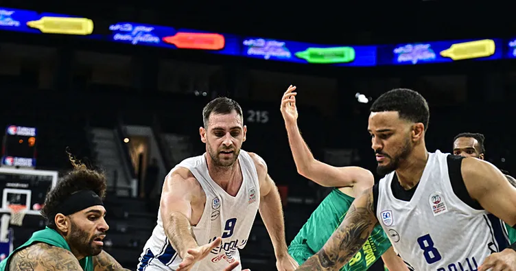 Anadolu Efes deplasmanda kaybetti!