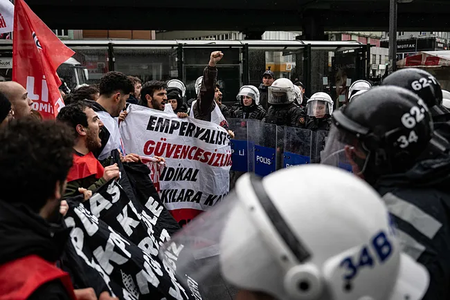 son-dakika-istanbulda-1-mayis-bilancosu-575-kisi-gozaltinda-1777649577736.jpeg
