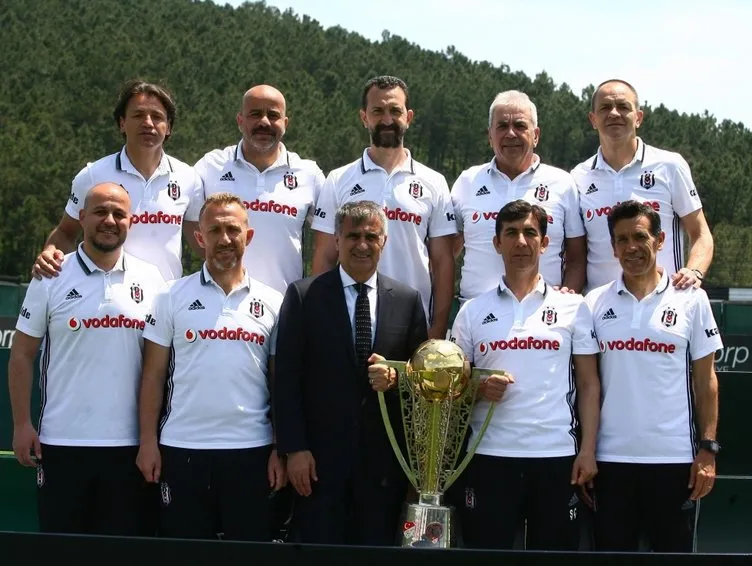 Şampiyon Beşiktaş poster çekiminde buluştu