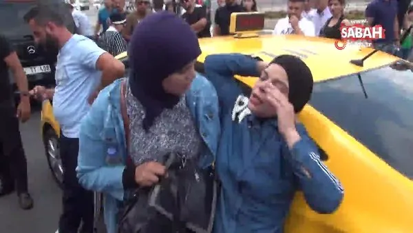 İstanbul Taksim'de taksici çarptığı kadın turisti aracından inerek dövdü!