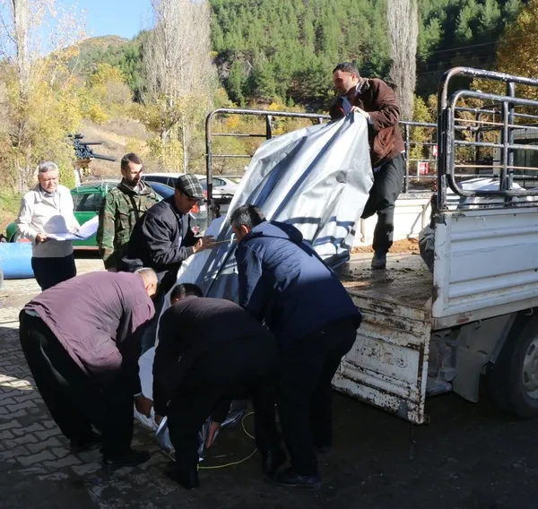 gocer-hayvancilik-yapan-ailelere-yasam-cadiri-destegi-1700556627417.jpg
