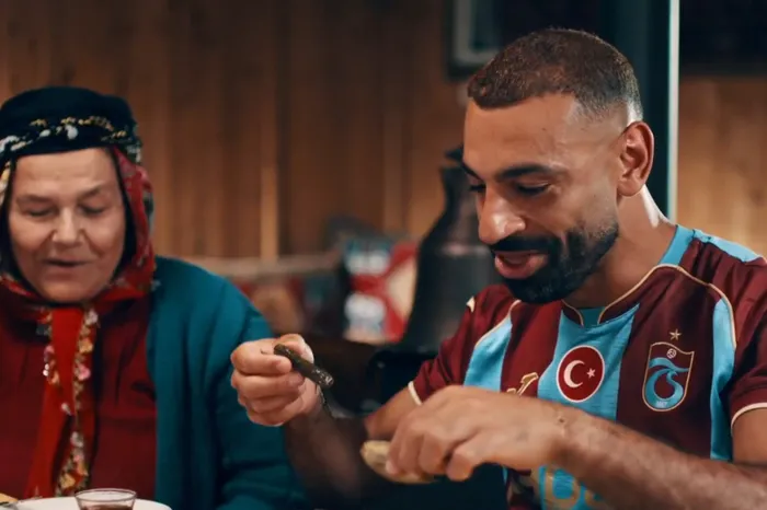 muhammed-salahin-yer-aldigi-video-milyonlarin-gonlune-dokundu-trabzonumuza-can-getirdi-1786457106679.jpg