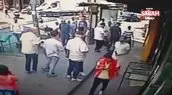 İstanbul’da müşteriye “sigara içilmez” dayağı kamerada: Uçan tekmeyle saldırdılar