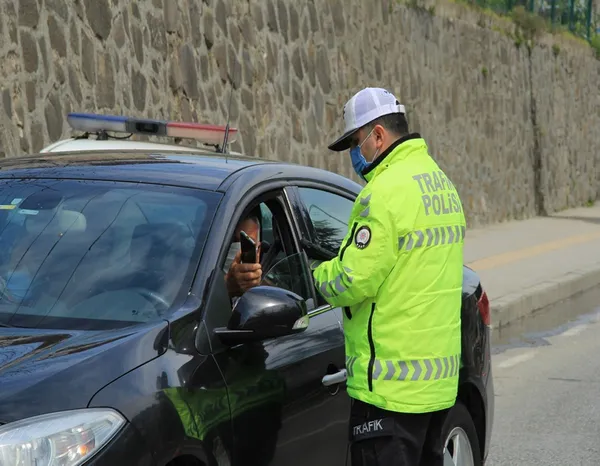 trafik-cezalarina-cifte-indirim-geliyor-yapilandirmada-yeni-firsat-1622013860691.jpg