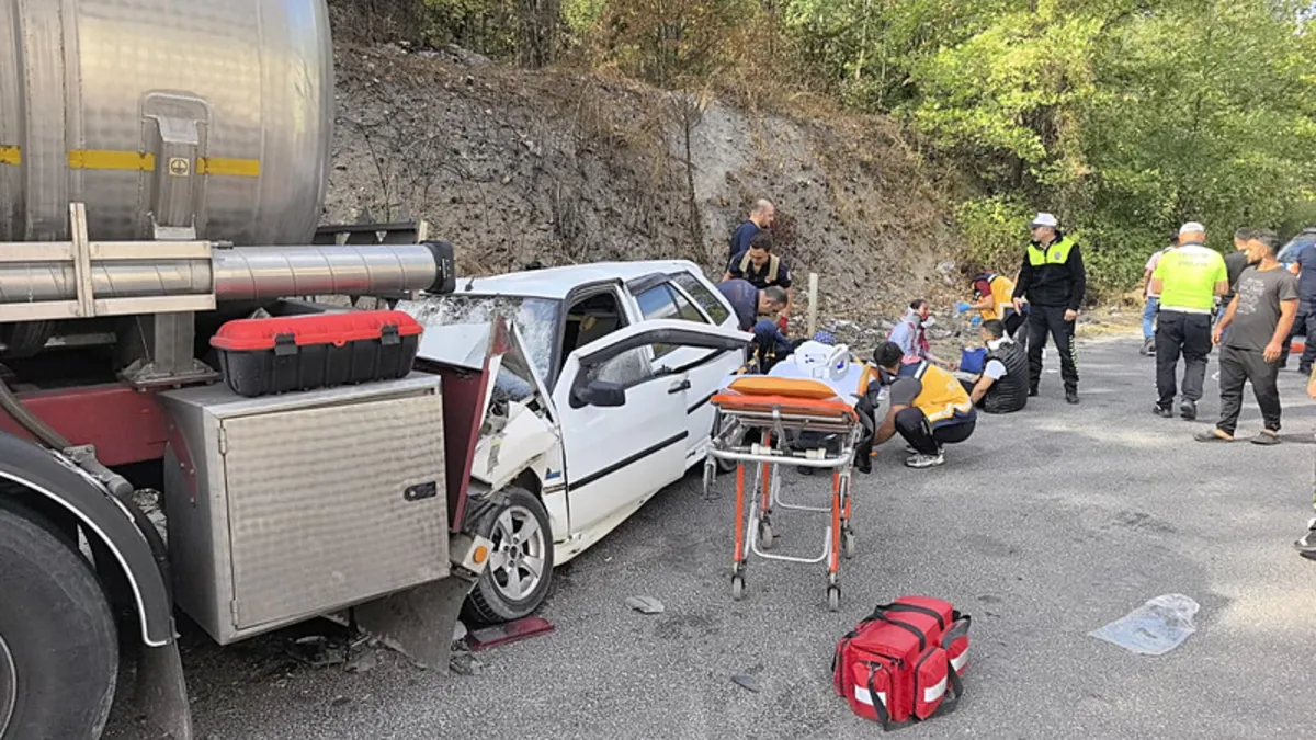 Bursa’da can pazarı: Asit yüklü tankere çarptı! Olay yerinden korkunç kareler Bursa’da can pazarı: Asit yüklü tankere çarptı! Olay yerinden korkunç kareler