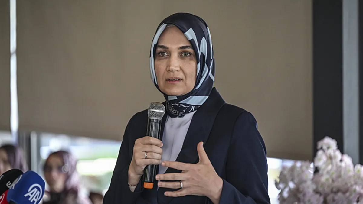 İçişleri Bakan Yardımcısı Yiğitbaşı: “Yeni nesil suç örgütlerinin varlığından bahsetmemiz lazım” İçişleri Bakan Yardımcısı Yiğitbaşı: “Yeni nesil suç örgütlerinin varlığından bahsetmemiz lazım”