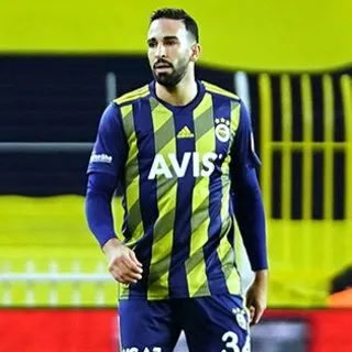 Fenerbahçe'den ayrılan Adil Rami resmen Fenerbahçe'de! Resmi açıklama...